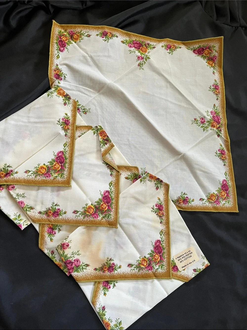 Vtg Royal Albert Old Country Roses Gold Trim Napkins Set Of 4 Unused *READ*